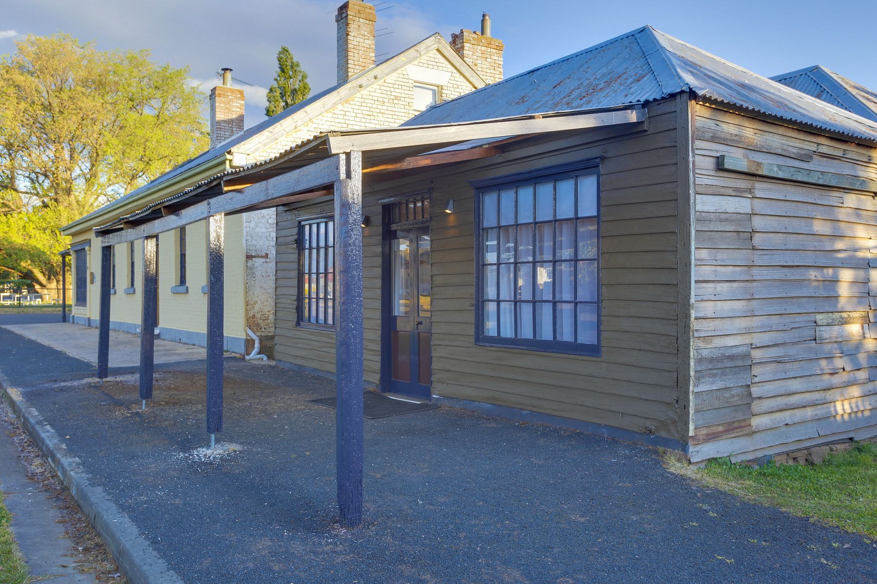 The 1837 Cottage